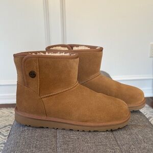 Kids Uggs Juno